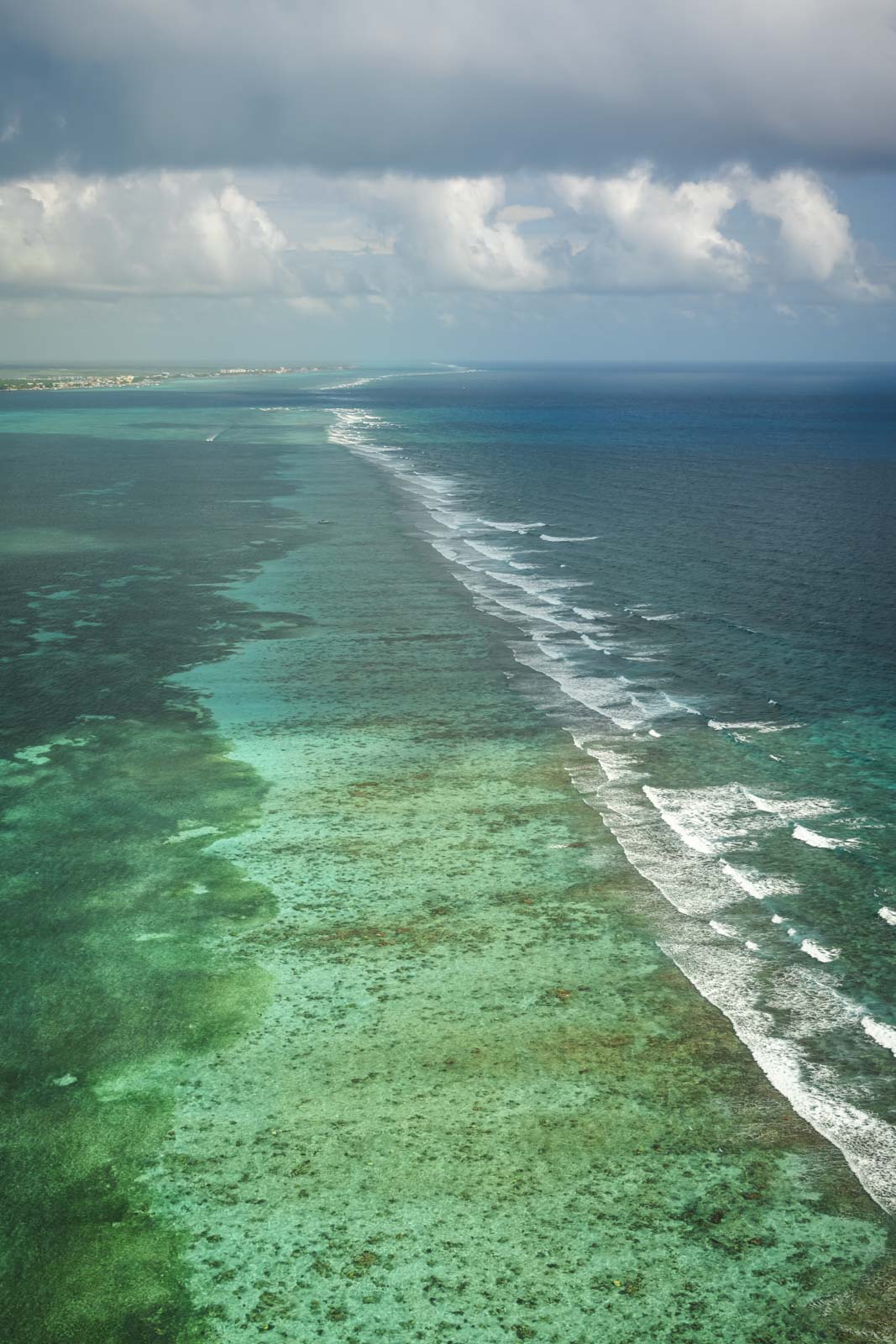 The Great Blue Hole In Belize: How To See This Natural Wonder - The ...