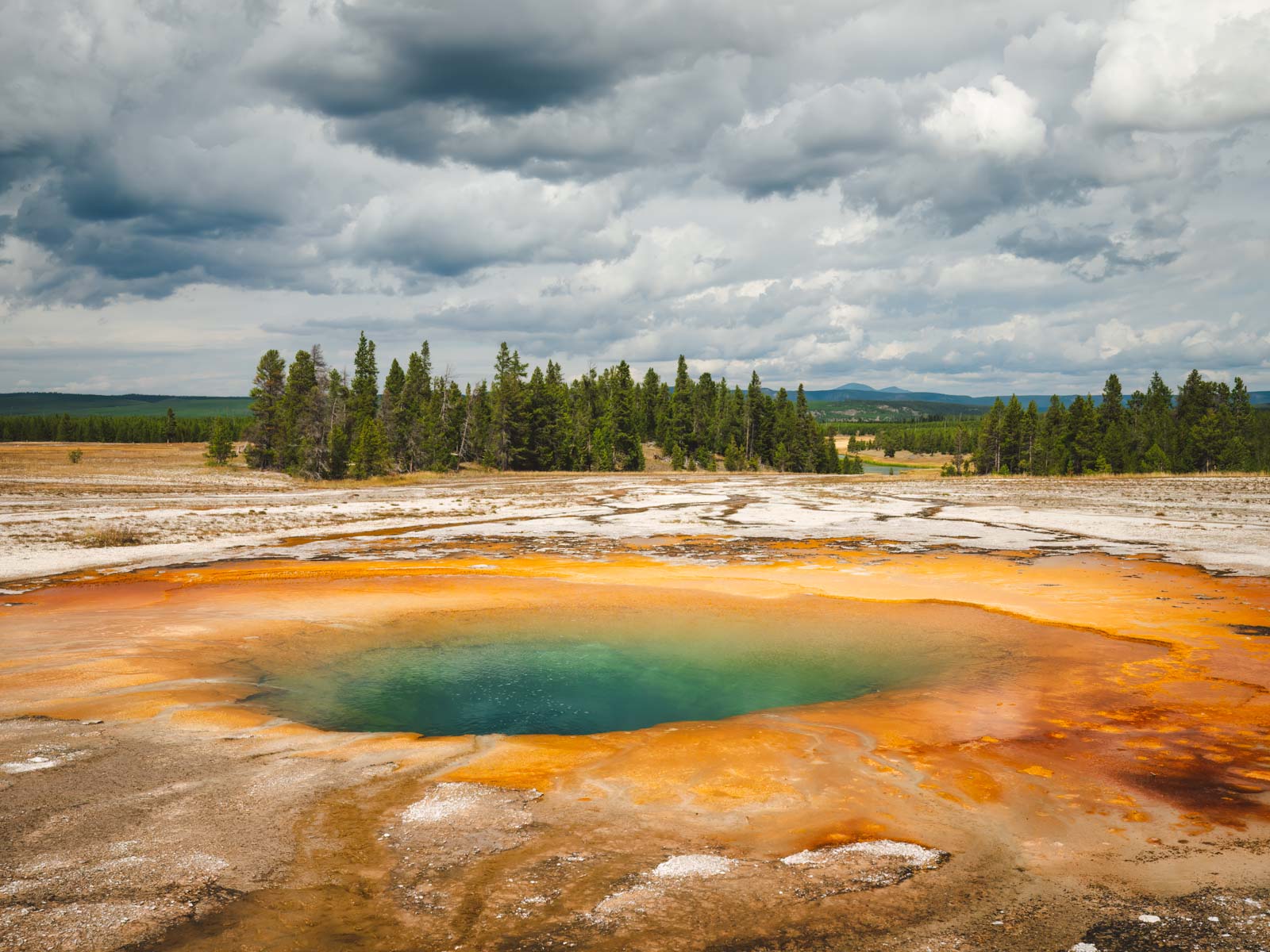 How to visit midway geyser basin Opal Pool