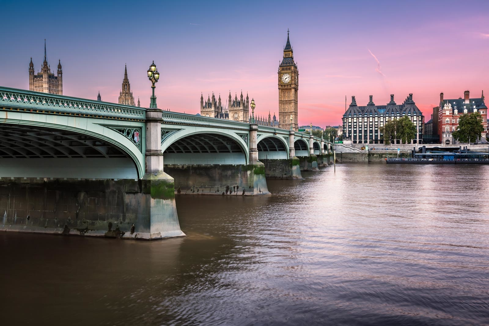 How to Visit the Palace of Westminster in London