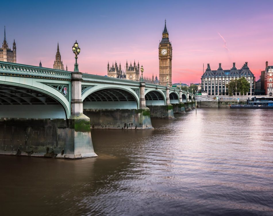 How to Visit The Palace of Westminster and the Houses of Parliament in London