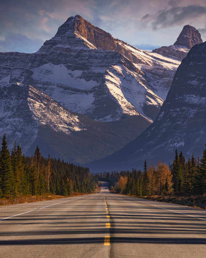 Rocky Mountaineer Icefields Parkway Drive