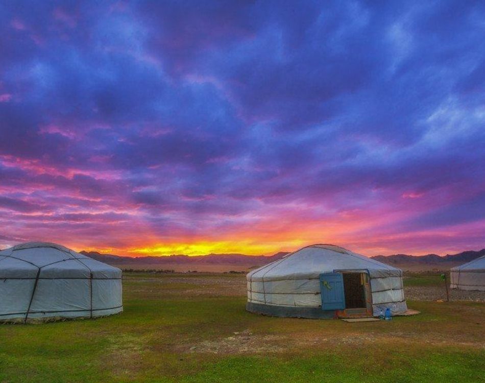 Mongolia Pictures from the Russian Border to the Gobi Desert