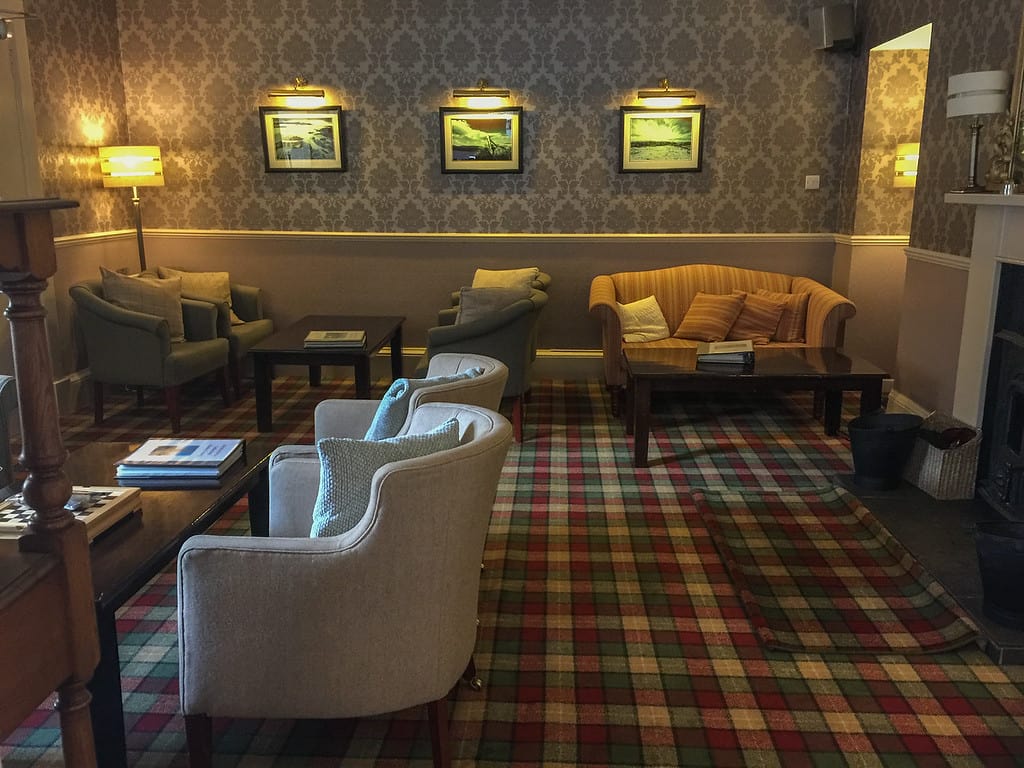 tongue hotel scotland sitting room