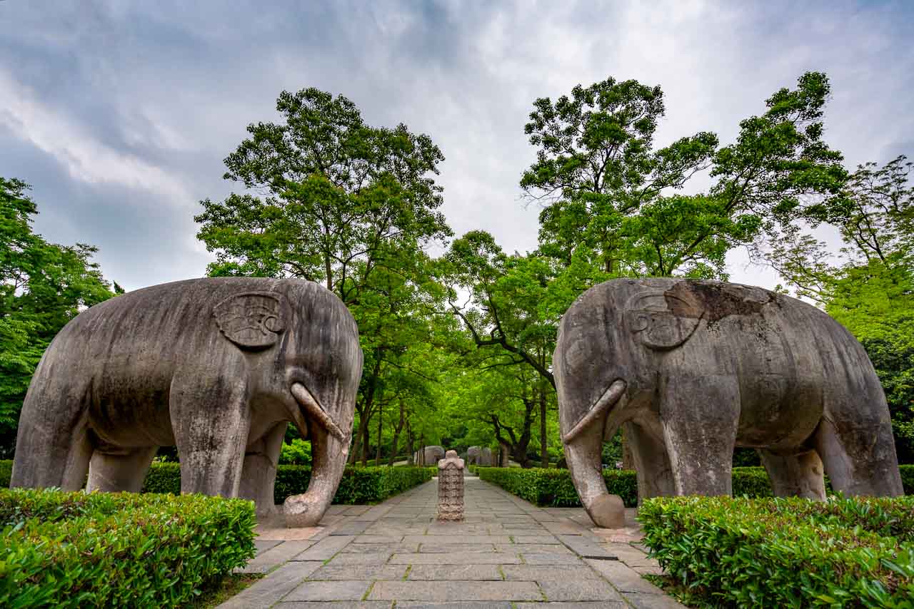 Statues at Purple Mountain Nanjing