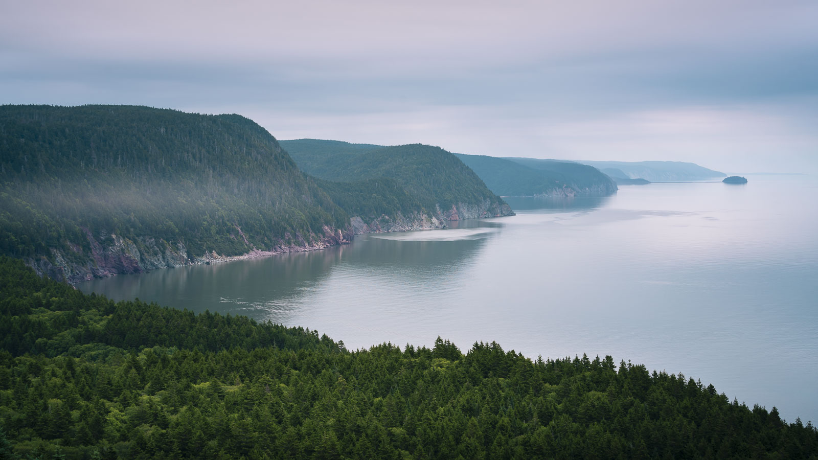 fundy trail in New Brunswick sea cliffs