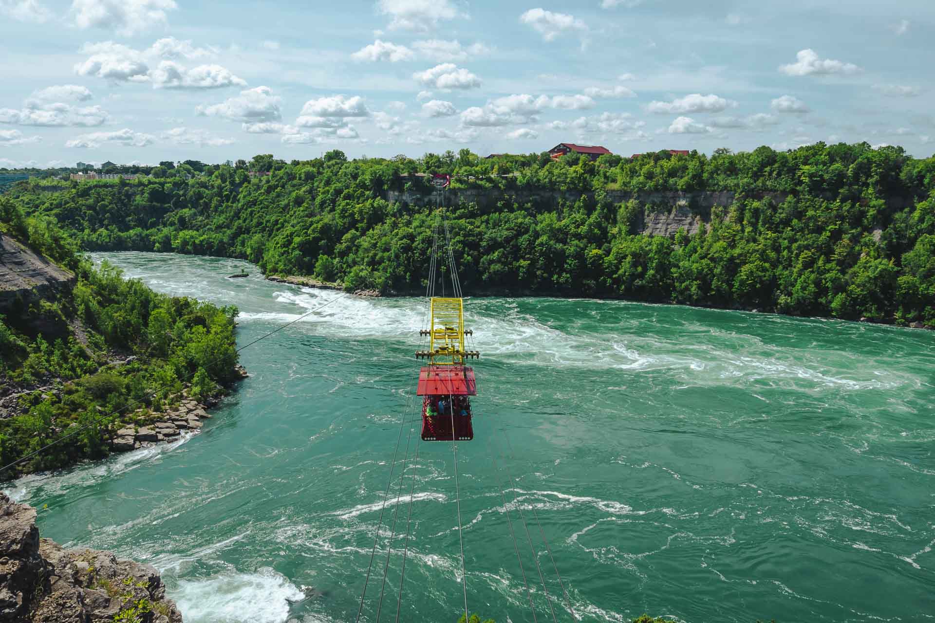 whirlpool aerocar niagara falls canada 