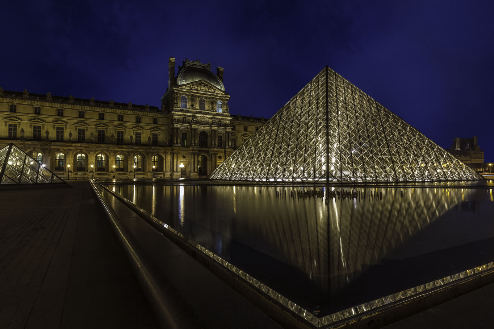One Day Paris Itinerary Afternoon The Louvre