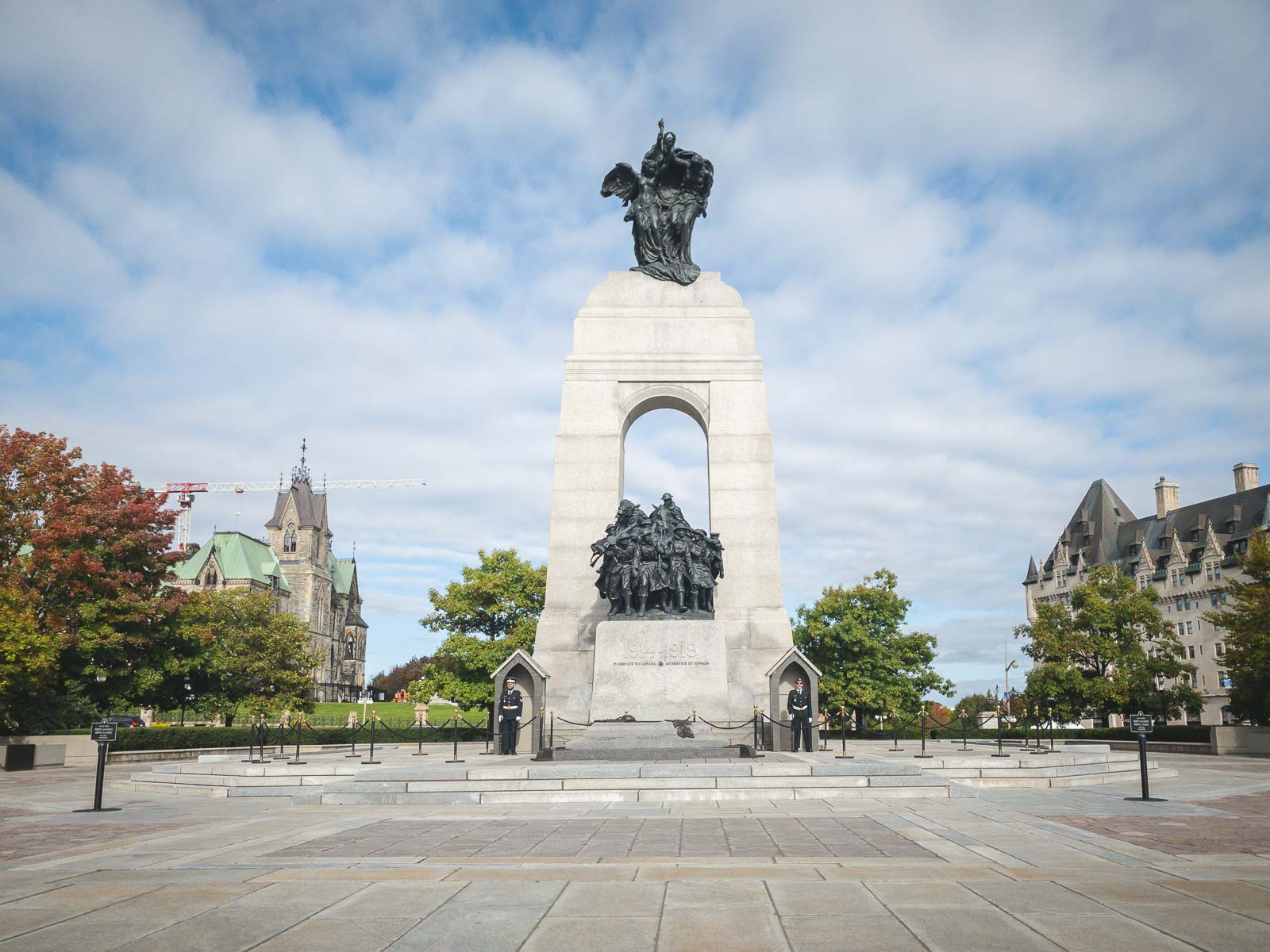 Full day tour in Ottawa with Le Boat