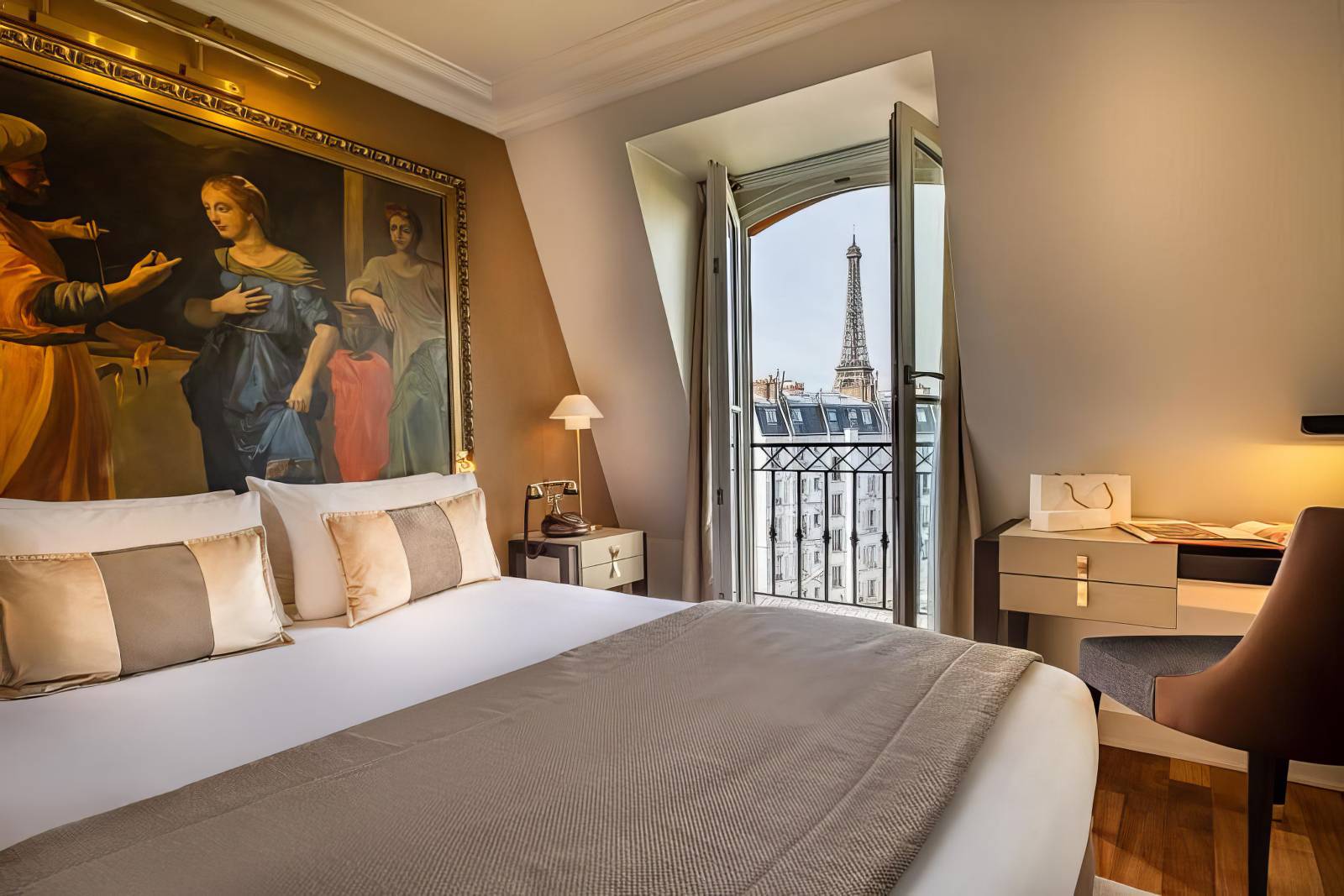 21 Best Paris Hotels With Eiffel Tower Views The Planet D