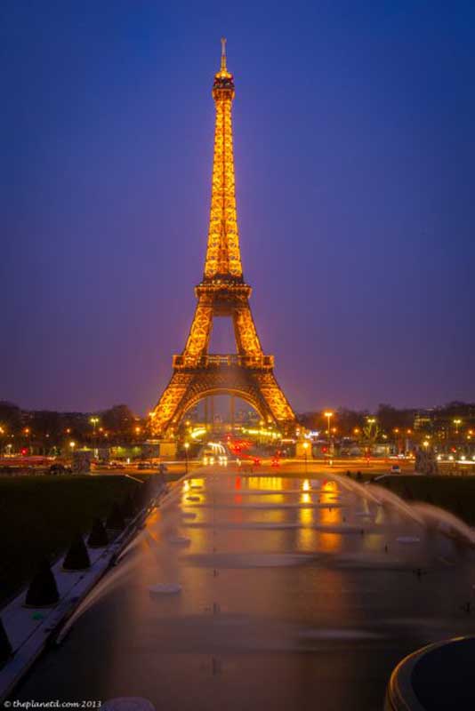 eiffel tower at night