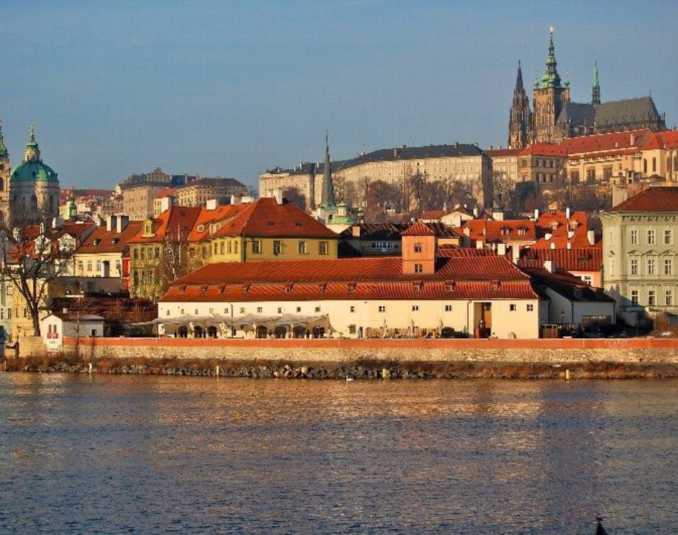 Prague Tourist Traps – Don’t Spend Your Money on Them