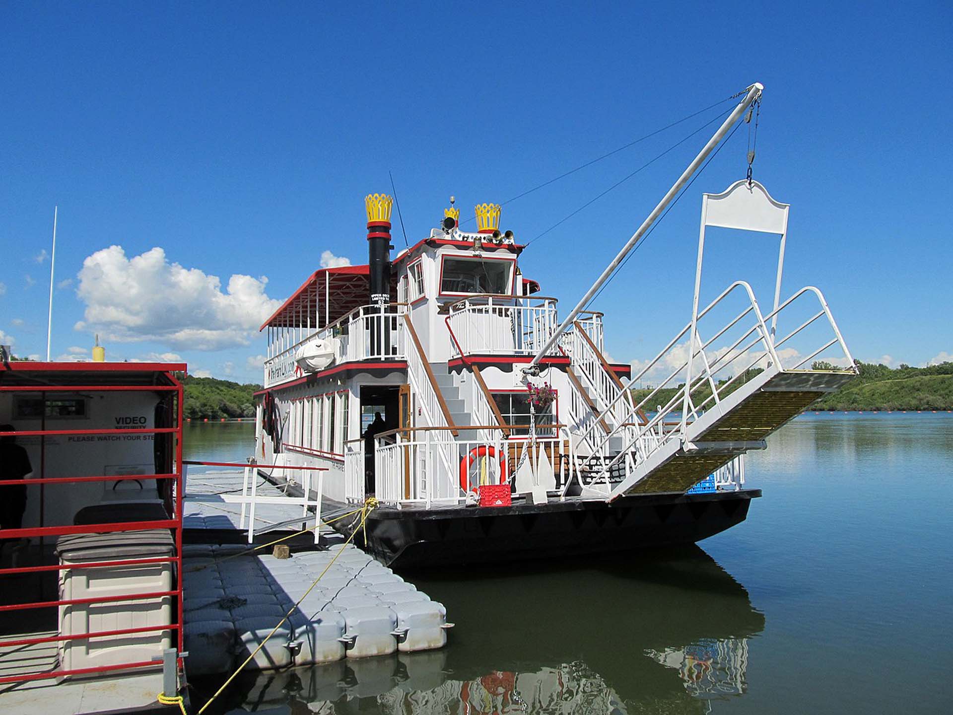 Best things to do in Saskatoon prairy lily riverboat