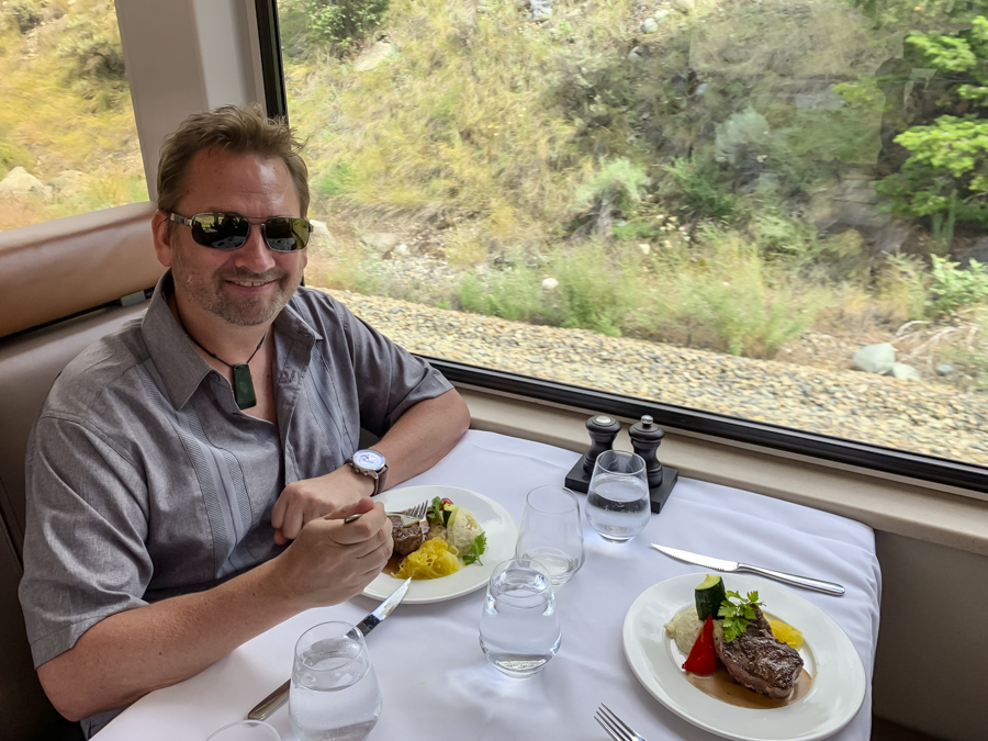 Eating on the dining level Gold Leaf