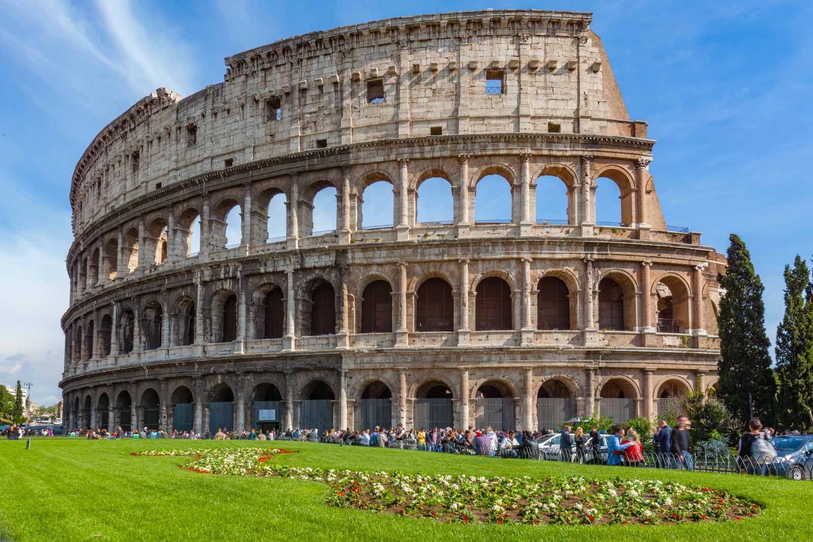 Rome Itinerary Colosseum and Roma Forum
