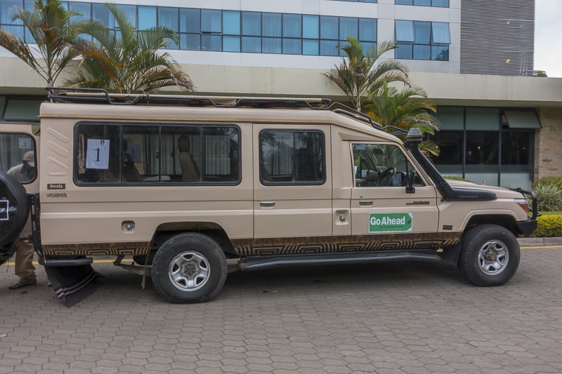 tanzania safari jeep