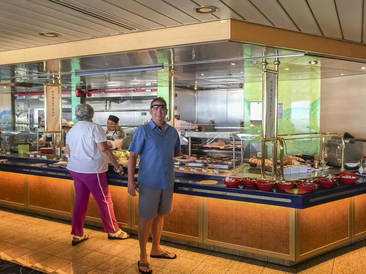 South-Pacific-Cruise-HAL-lunch