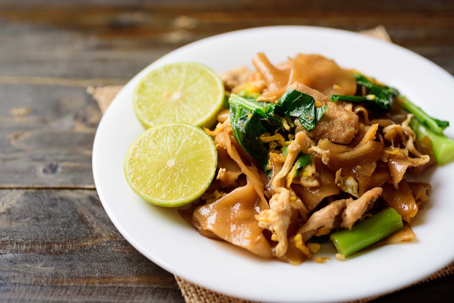 Best Thai Food - Traditional Thai Dishes to Eat in Thailand or at Home
