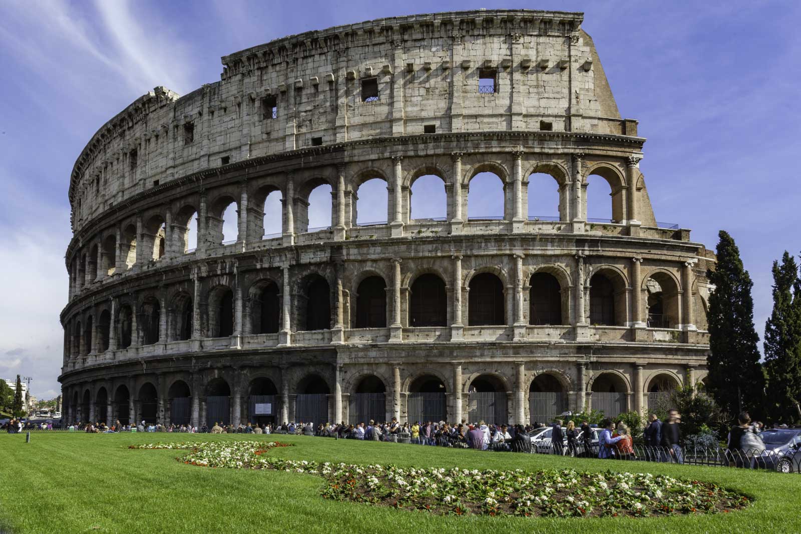 O Coliseu na área de Monti em Roma
