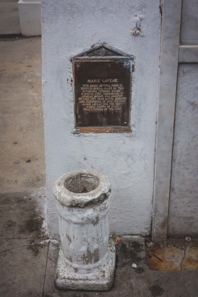 what to see in new orleans - marie laveau's tomb