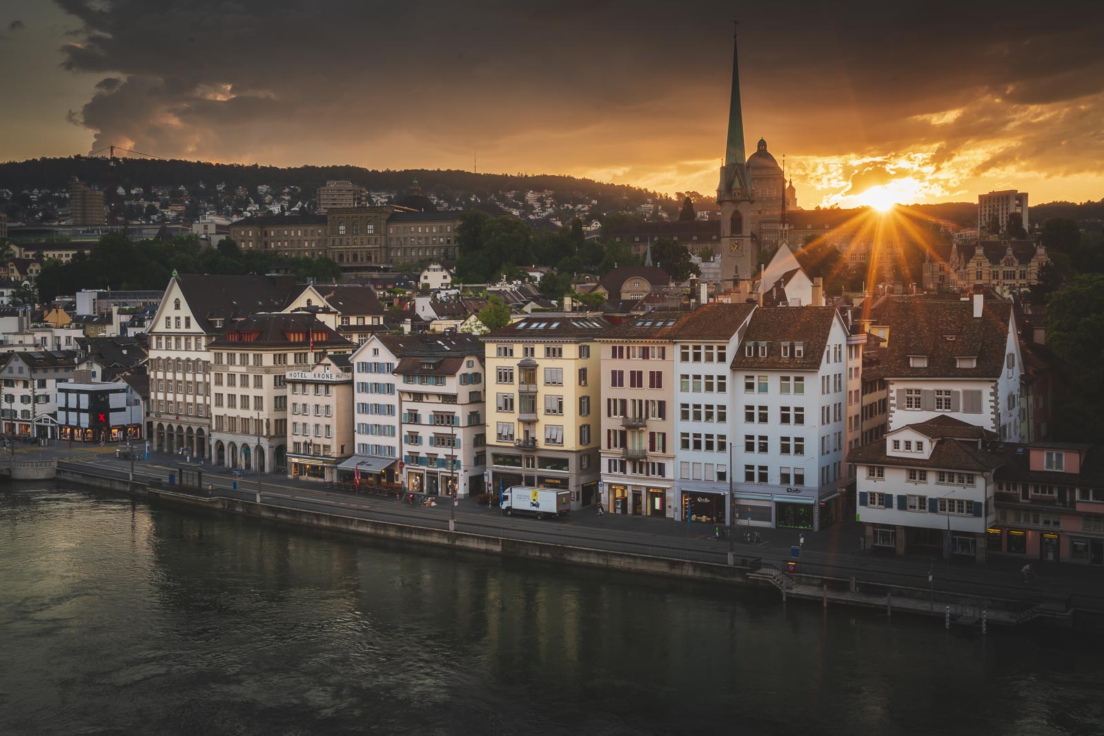 zurich things to do at sunset Lindenhof