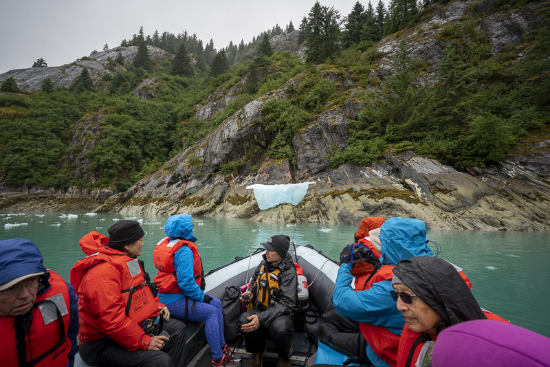 Skiff tours in Alaska with Uncruise