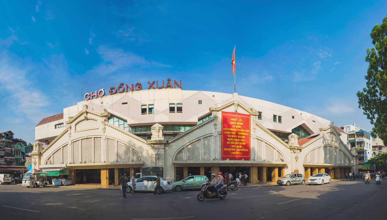 Shopping in Hanoi Vietnam Dong Xuan Market