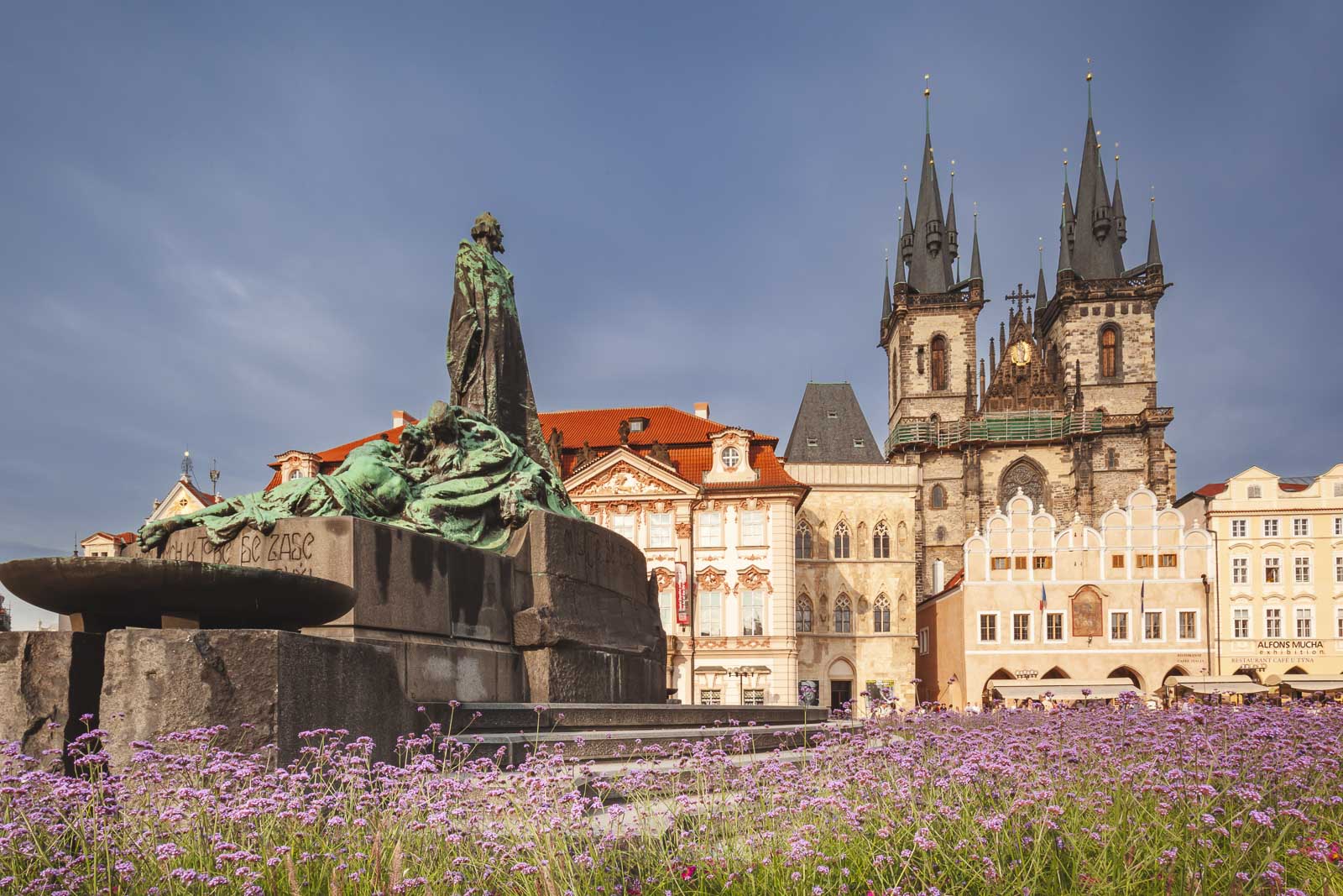 Best things to do in Prague Chechia Old Town Square 