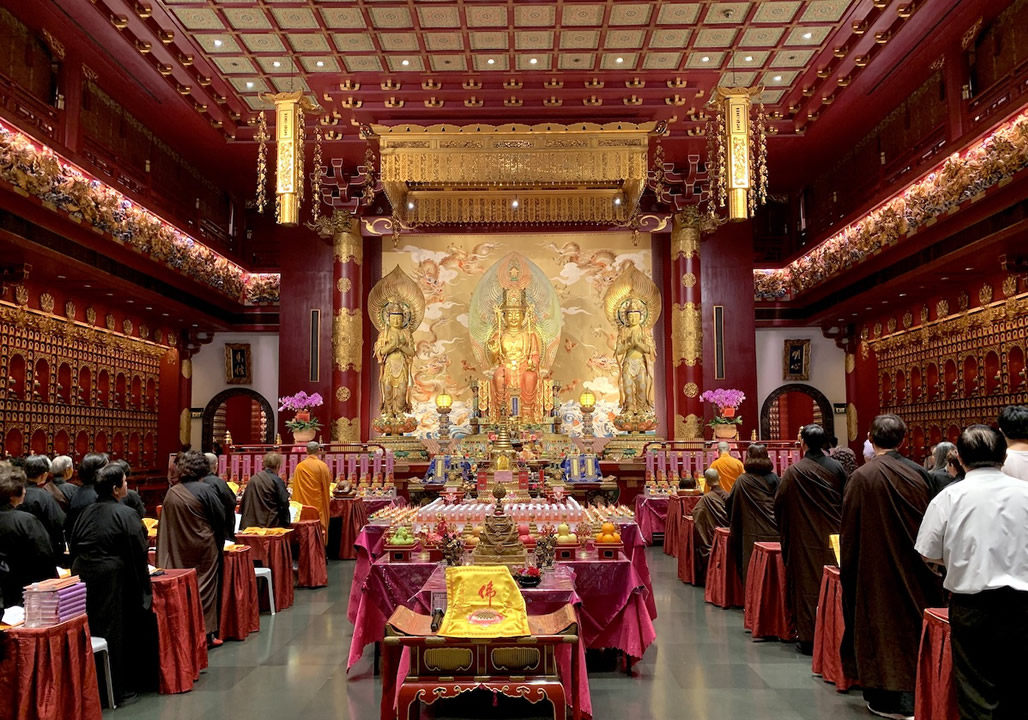 buddha tooth temple interior singapore