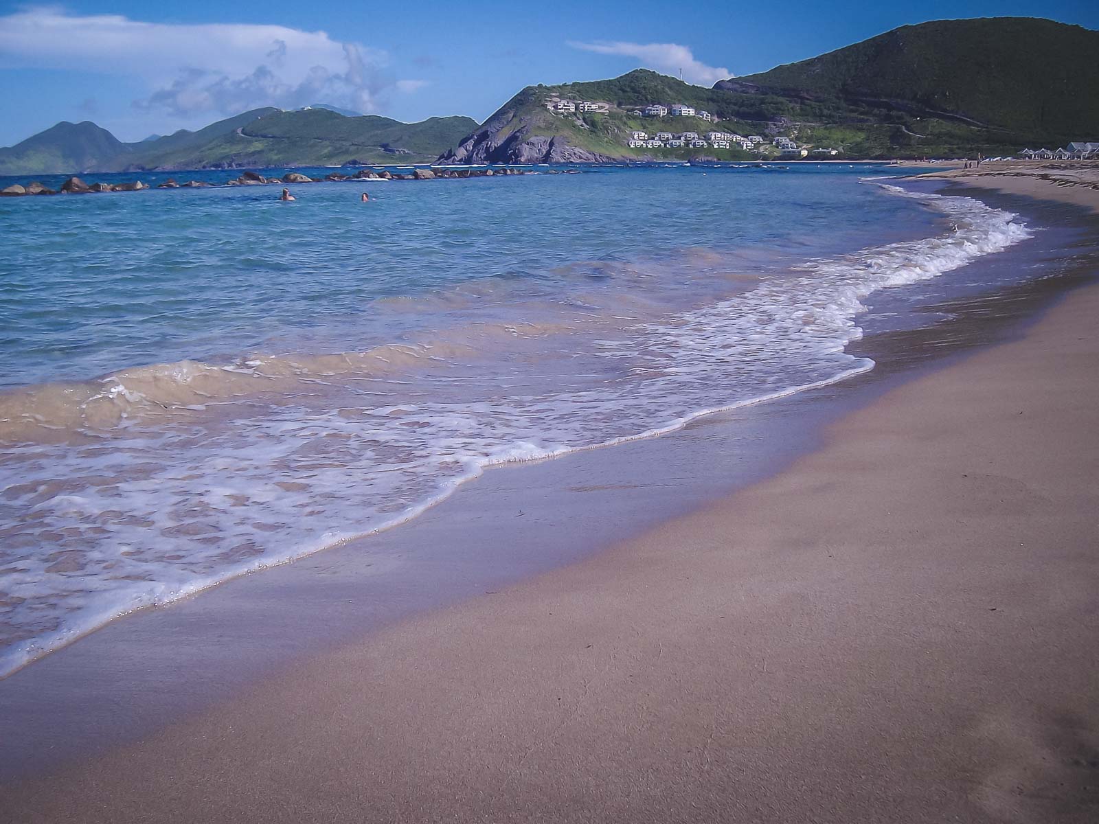 beaches of st. kitts things to do