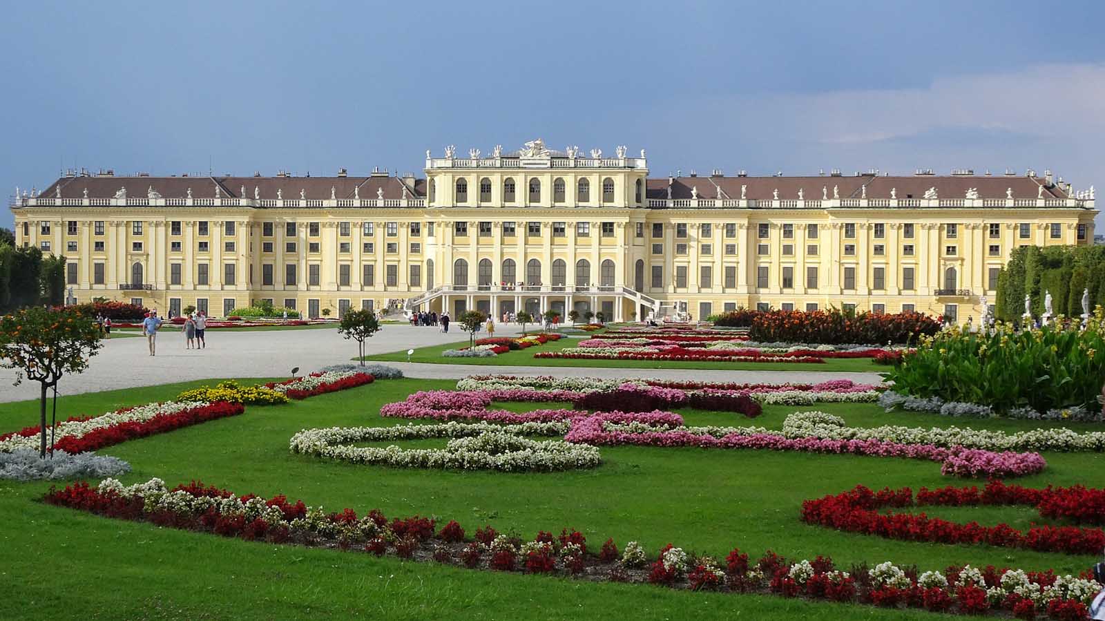 What to do in Vienna Schonbrunn Palace Gardens