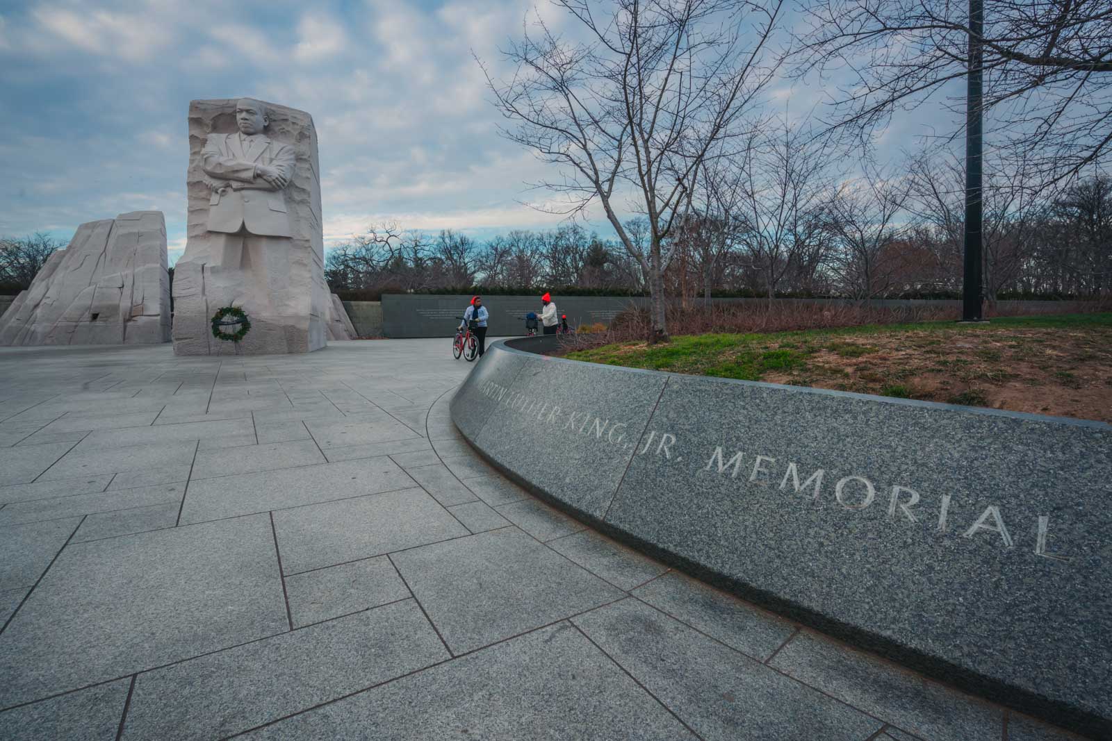 Things to do in Washington DC visit the Martin Luther King Jr Memorial 
