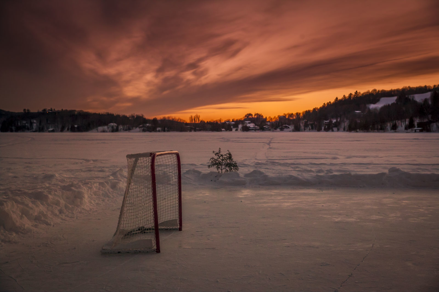 Things To In Winter In Canada Pond Hockey 1536x1024 