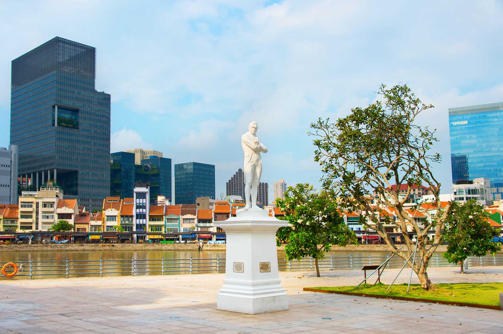 Tomas Stamford Raffles monument singapore