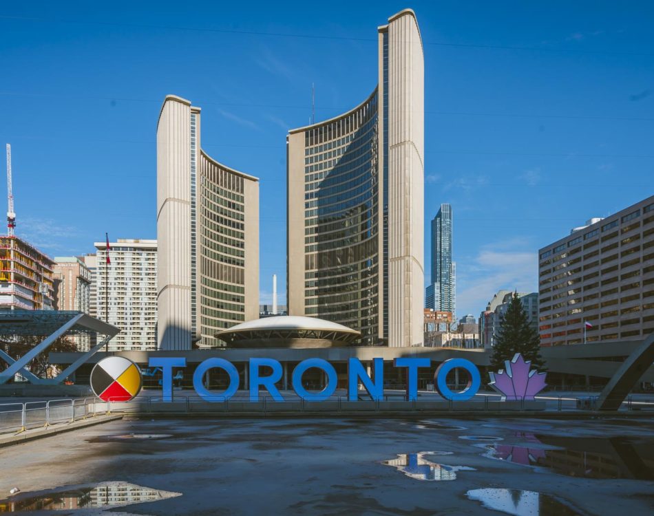 Toronto Tours by Locals – An InsiderS Guide To The City