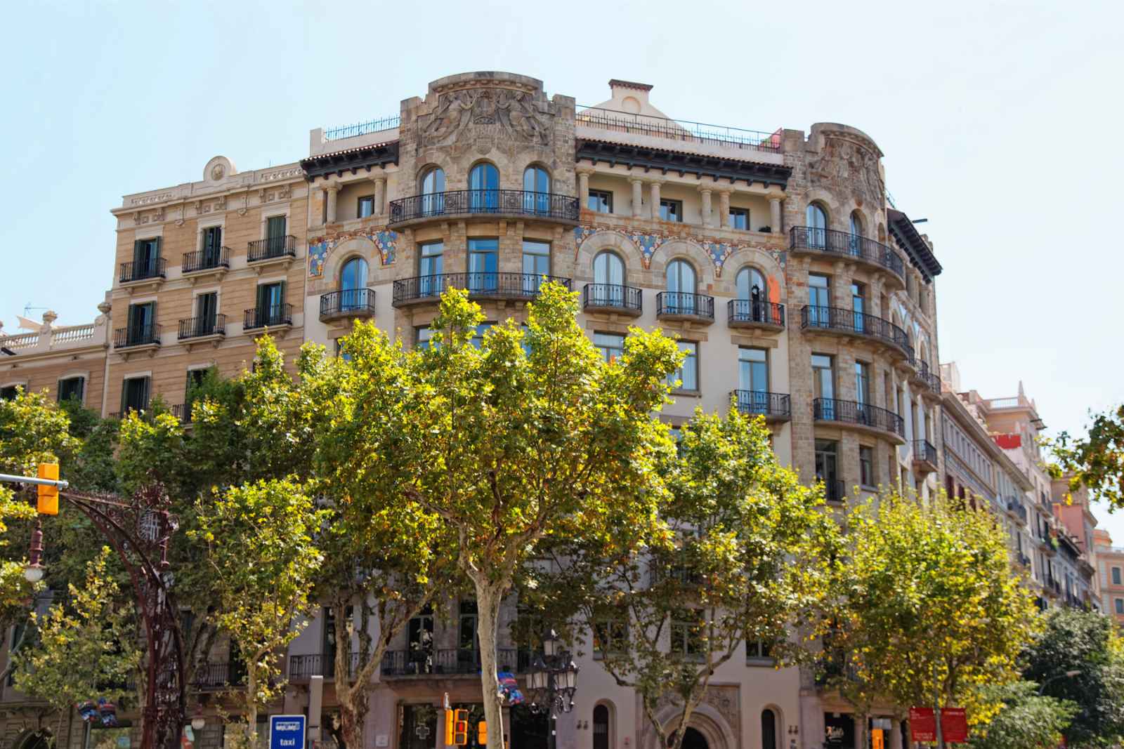 Where to Stay in Barcelona Gracia Neighborhood