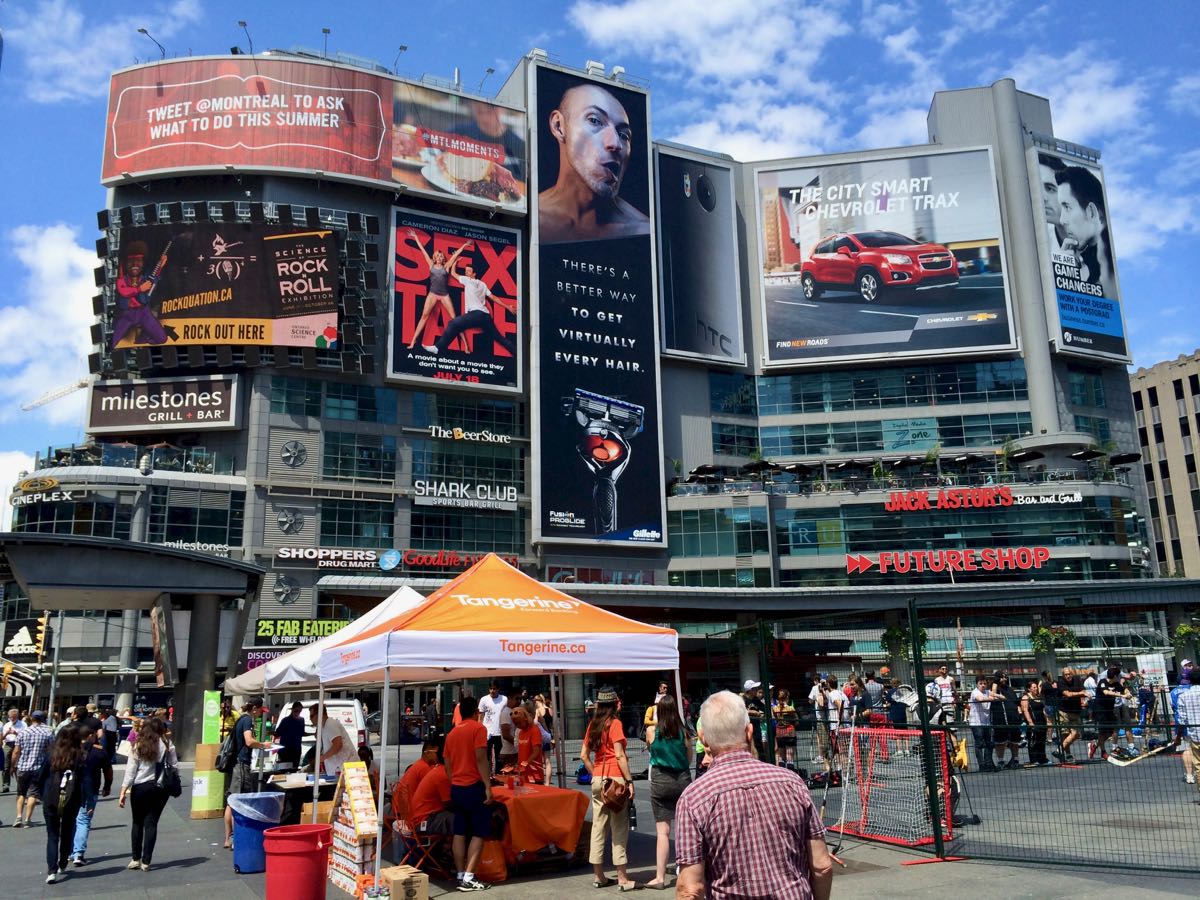 Where to stay in Toronto canada near Yonge Dundas Square