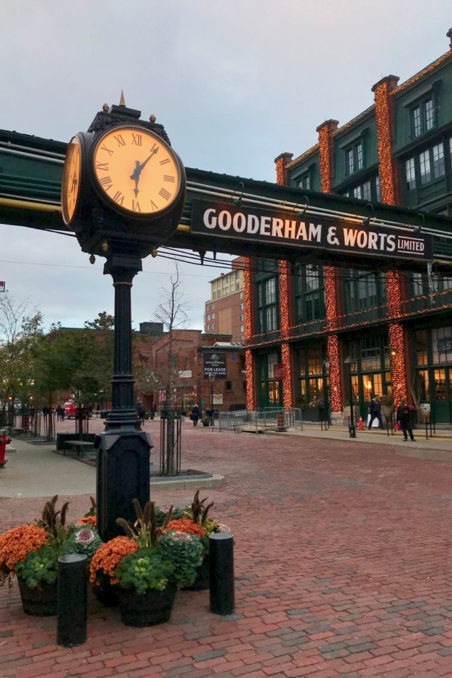 things to do in toronto canada distillery district