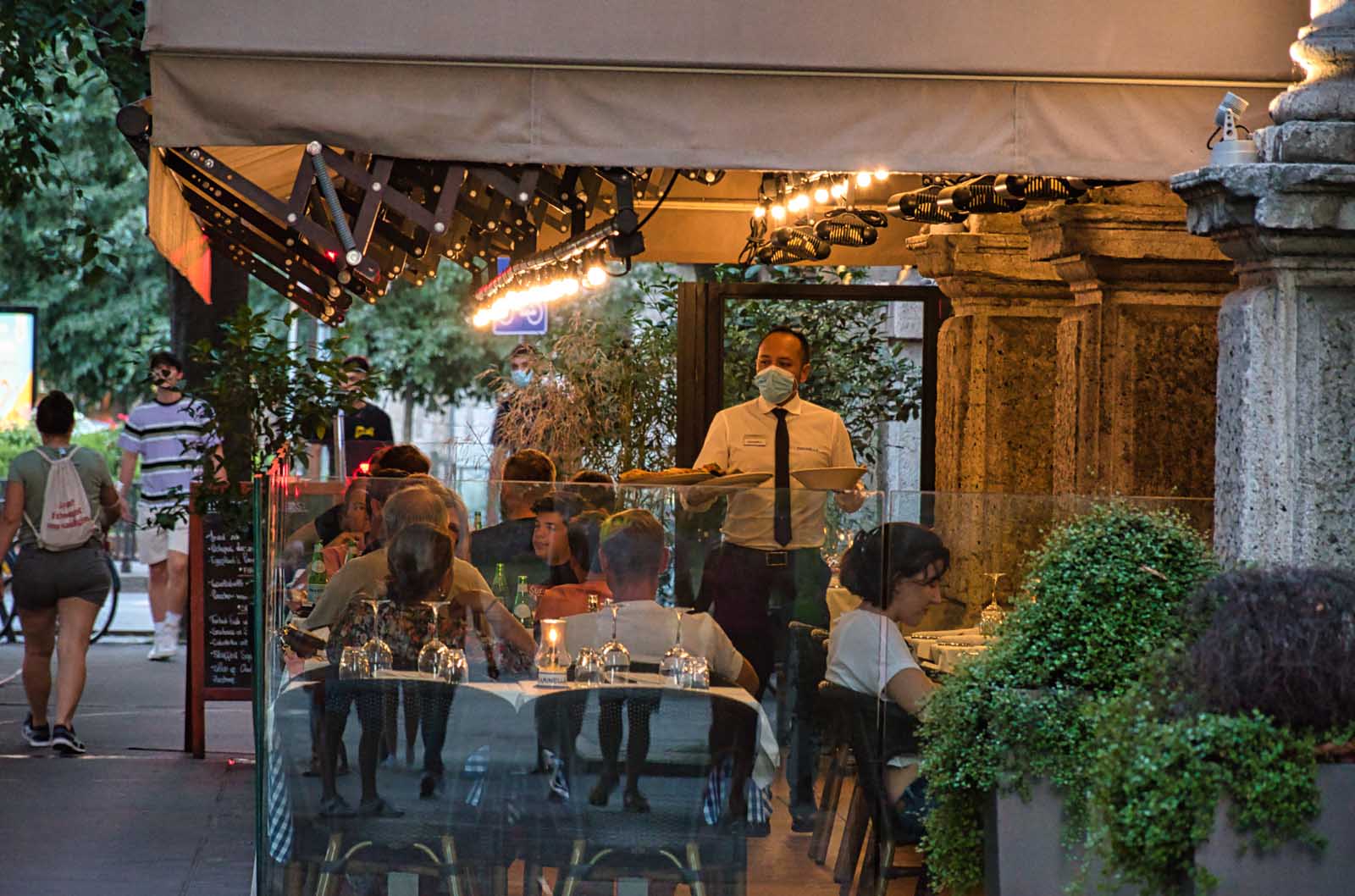 Having lunch in the Brera District of Milan