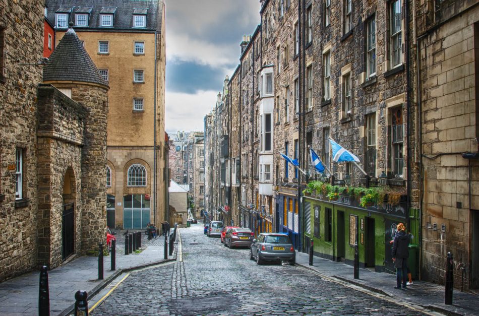 Where to stay in Edinburgh streets