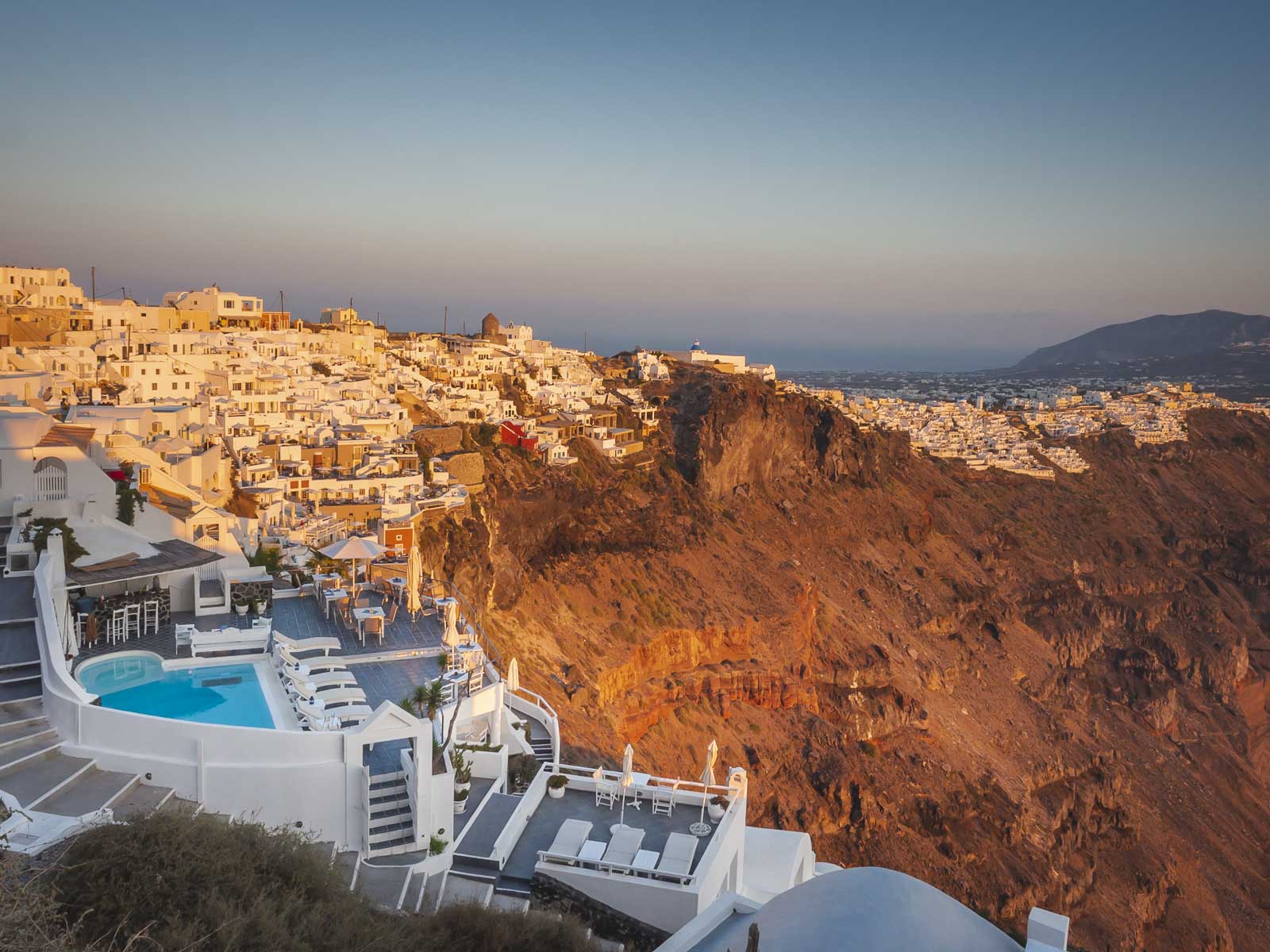 Where to stay in Santorini for your Honeymoon