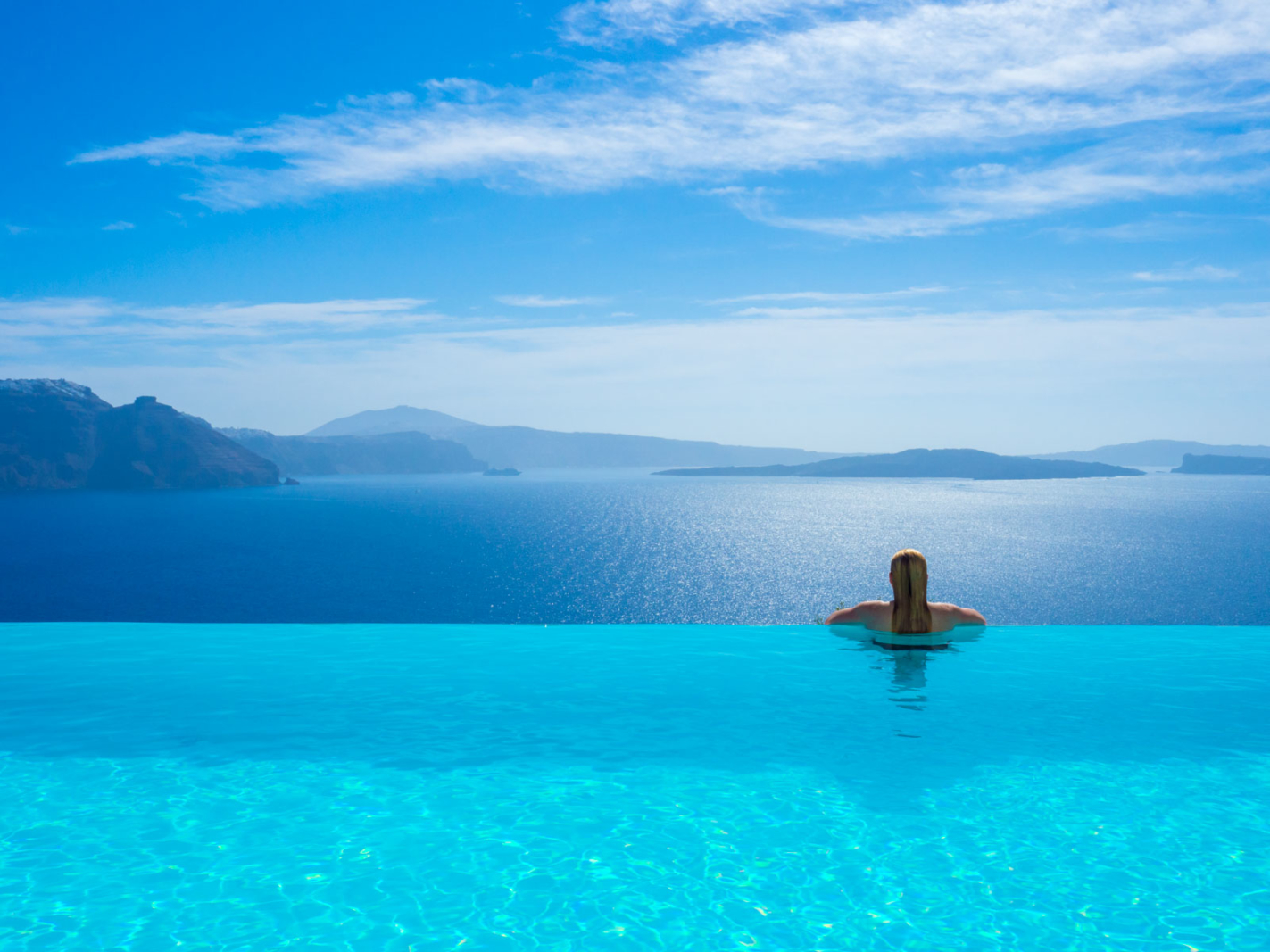 where to stay in santorini