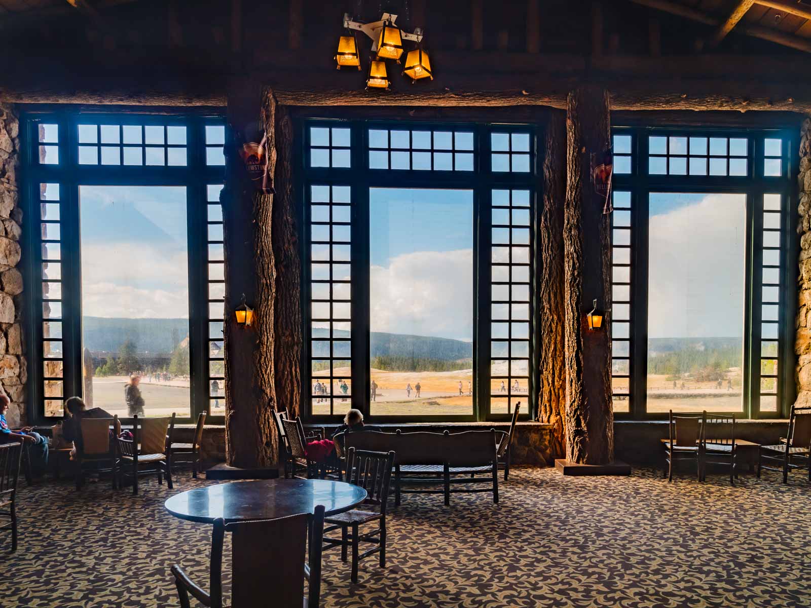 where to stay in yellowstone national park