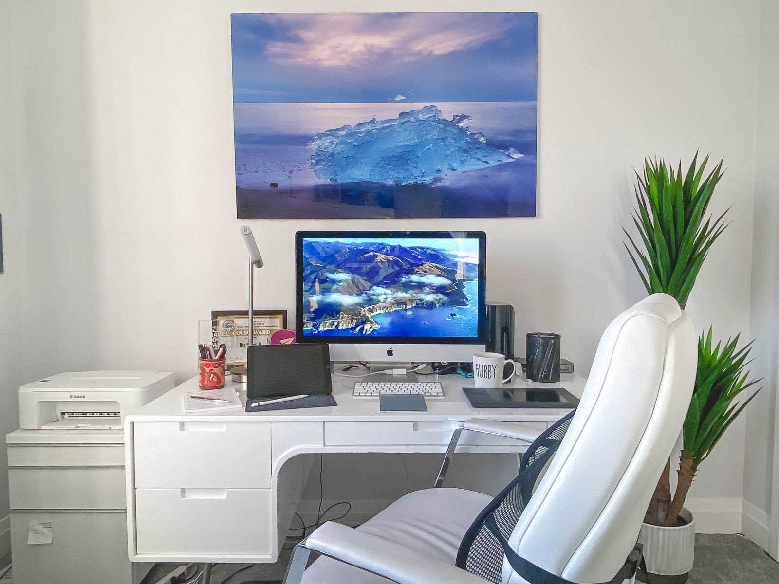 25 Work From Home Gift Ideas: Chairs, Desks, Webcams, and