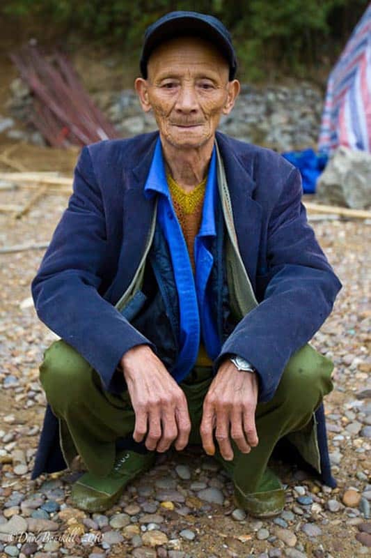 a local man on the li river