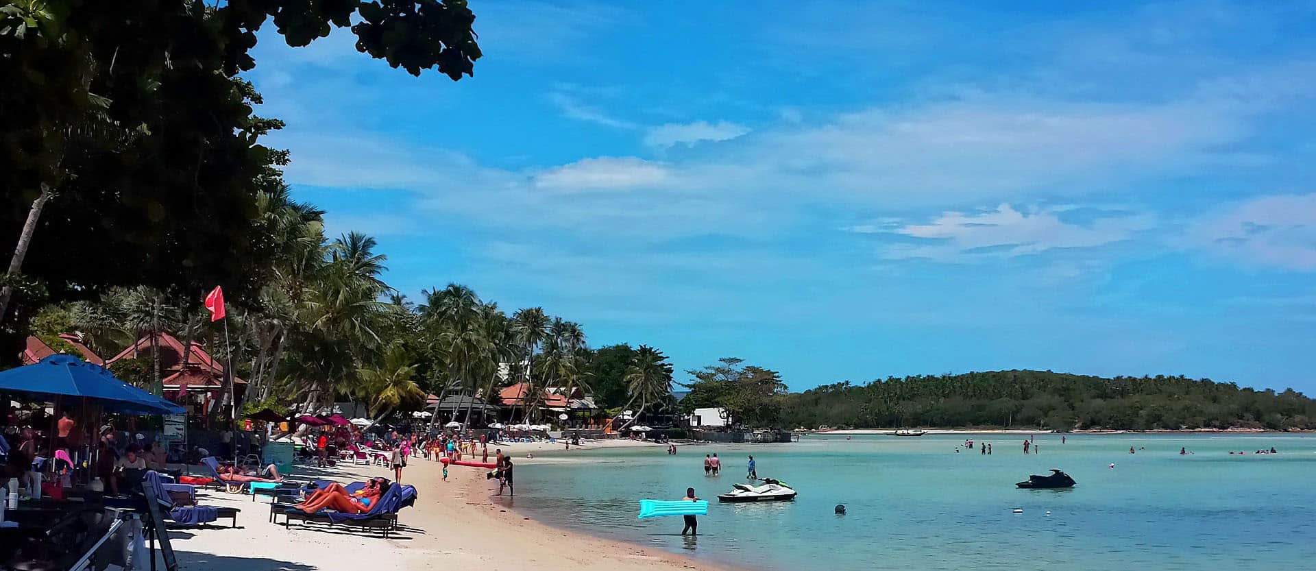 thailand crowded beach