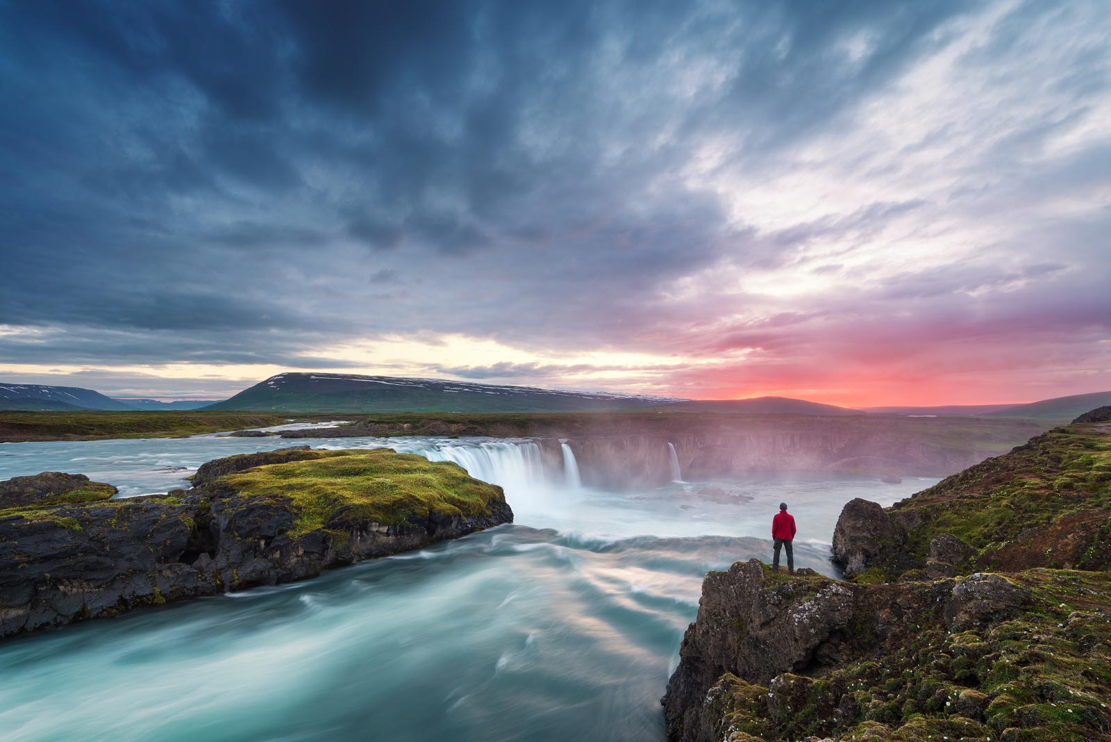 22 Best Things to do in Iceland - The Planet D