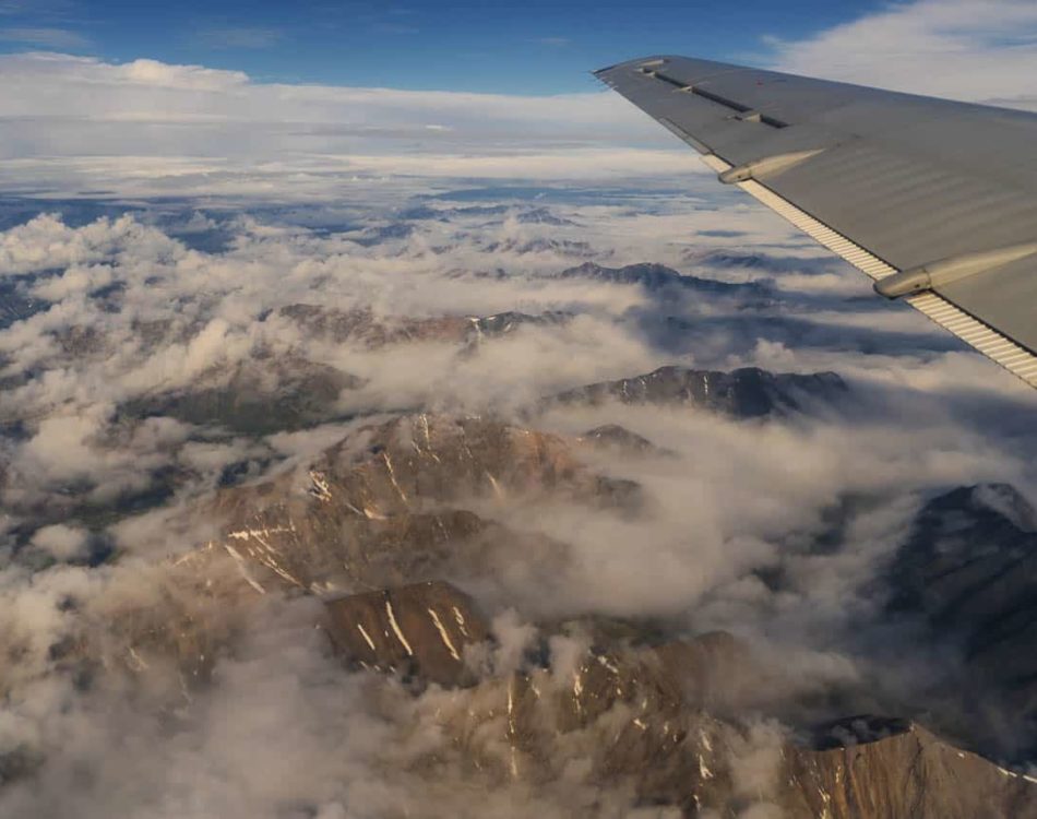 10 Best Travel Hacks for Flying