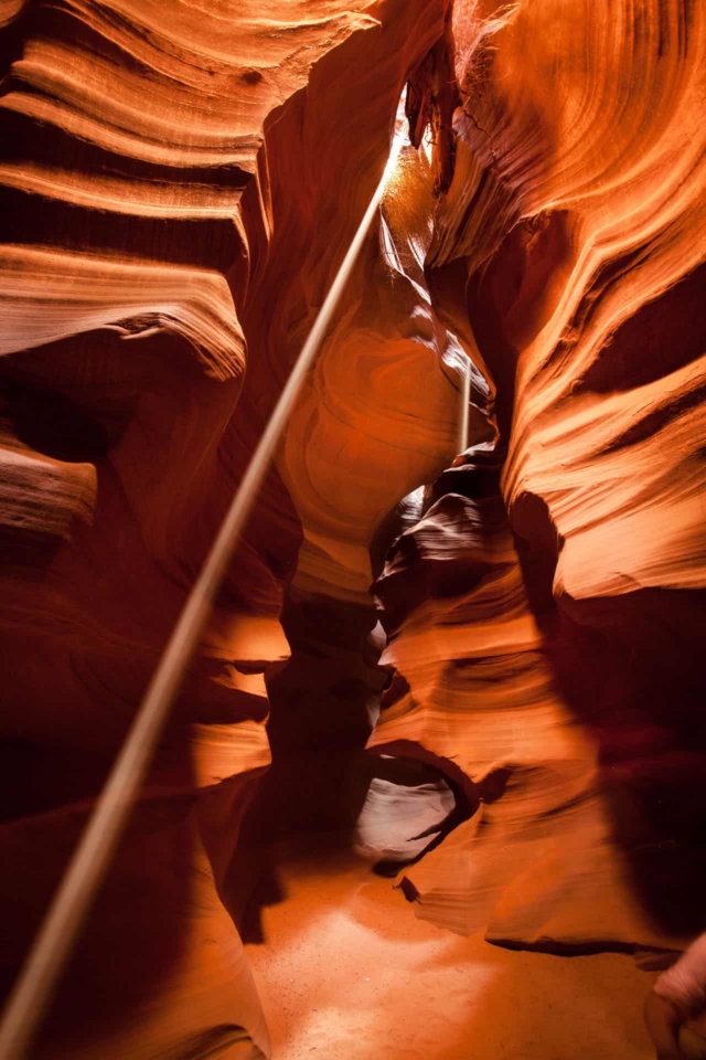 antelope canyon light shining through