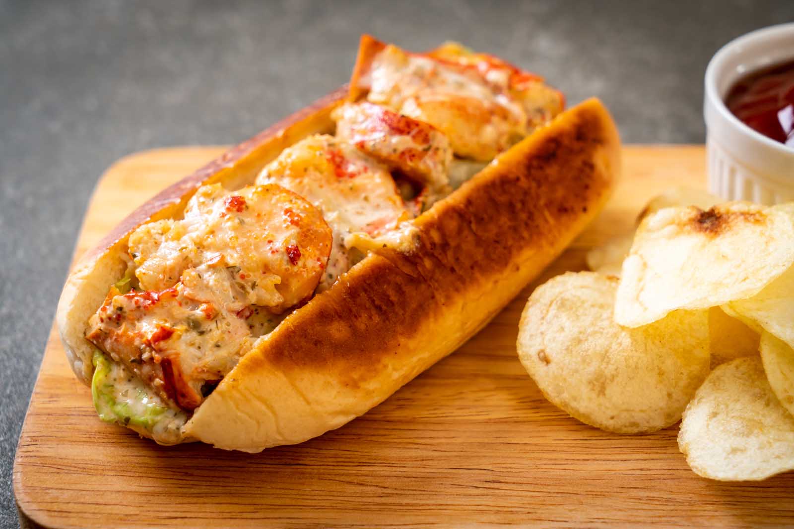 best traditional canadian foods nova scotia lobster roll