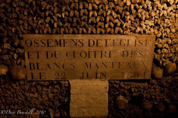 catacombs of paris sign